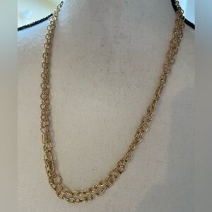 Elegant Gold Chain Necklace